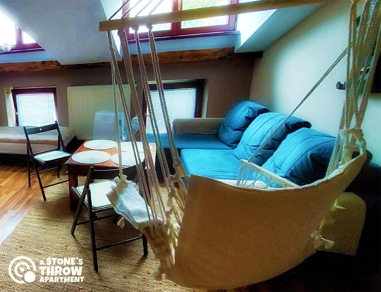 A Stone'S Throw Apartment Krakkó Kültér fotó